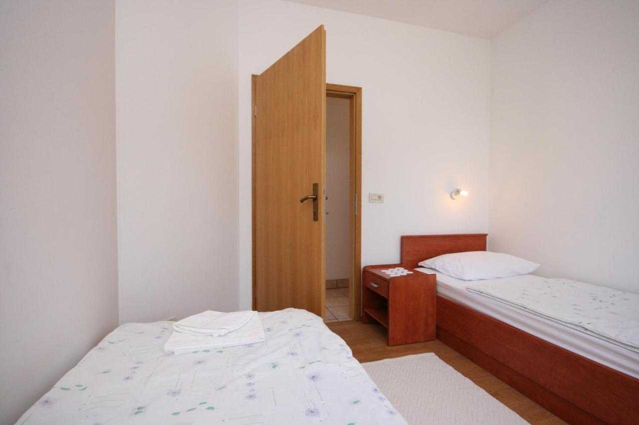 Apartments By The Sea Stara Novalja, Pag - 6301 Bagian luar foto