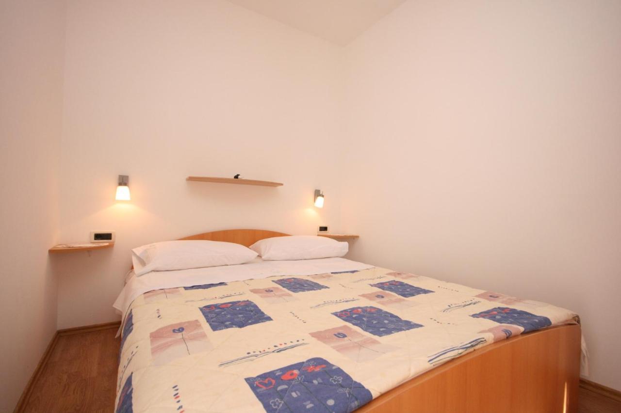 Apartments By The Sea Stara Novalja, Pag - 6301 Bagian luar foto
